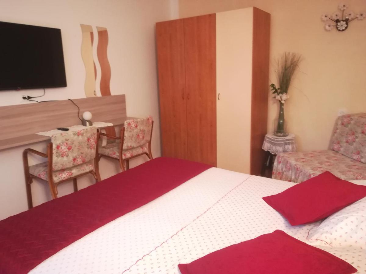 Apartmani Villa Otilija Porec Bagian luar foto