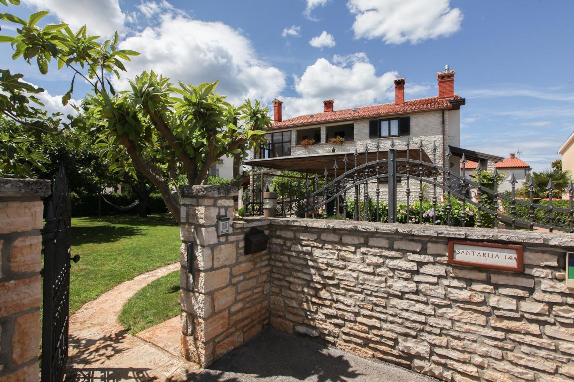 Apartmani Villa Otilija Porec Bagian luar foto