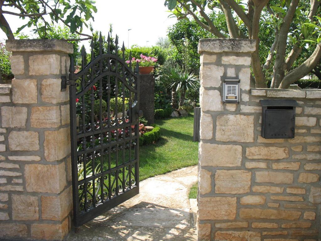 Apartmani Villa Otilija Porec Bagian luar foto